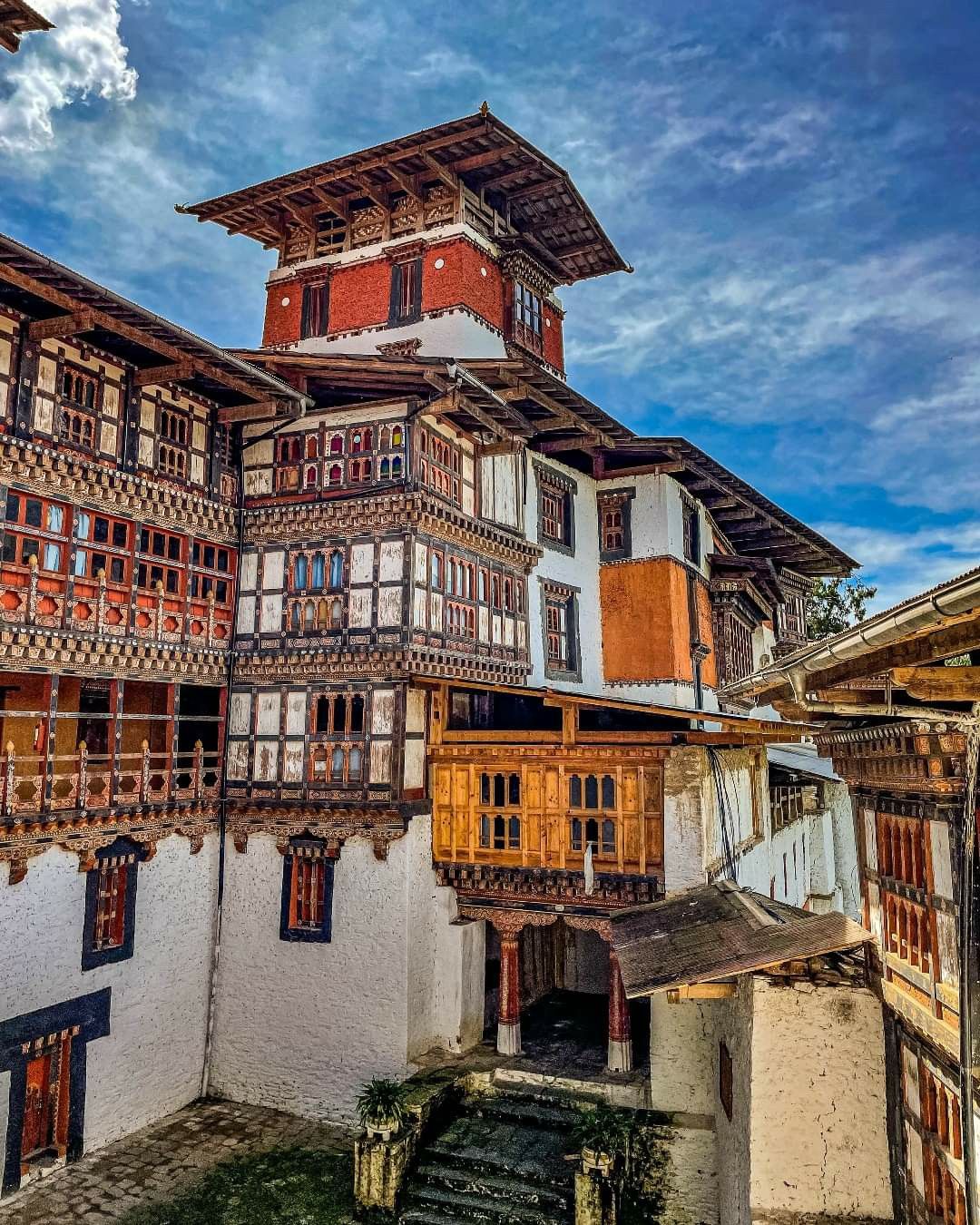 Ornate courtyard facade of Trongsa Dzong